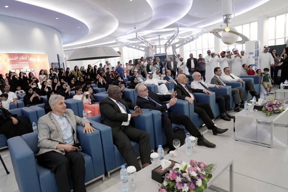 أكاديمية الشارقة لعلوم وتكنولوجيا الفضاء والفلك تحتفل بإطلاق أول رائد فضاء إماراتي هزاع المنصوري  