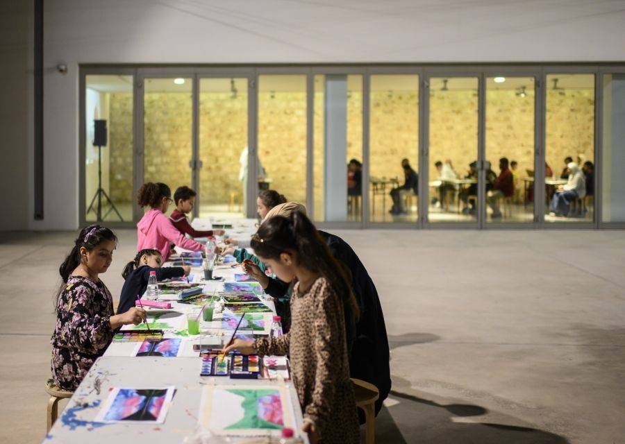 الشارقة للفنون تطلق برامجها التعليمية والمجتمعية لخريف 2019..