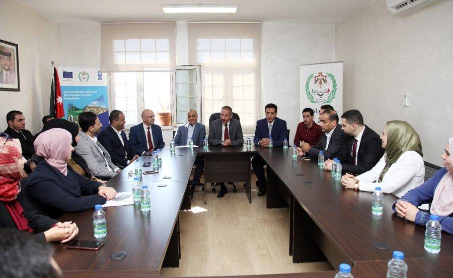 امين عام الداخلية يلتقي الموظفين المبتعثين لنيل الماجستير في الادارة والتنمية