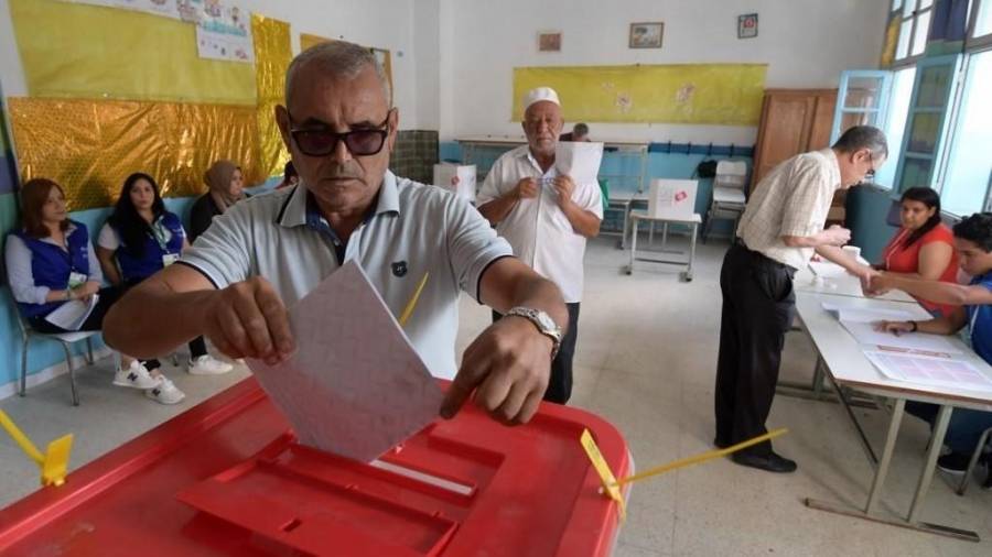 تونس .. فتح مراكز الاقتراع في الانتخابات التشريعية