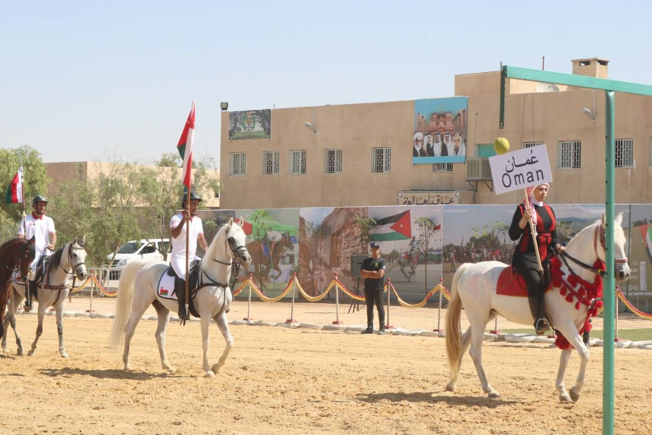 انطلاق فعاليات البطولة العسكرية الدولية الأولى لالتقاط الأوتاد بالزرقاء