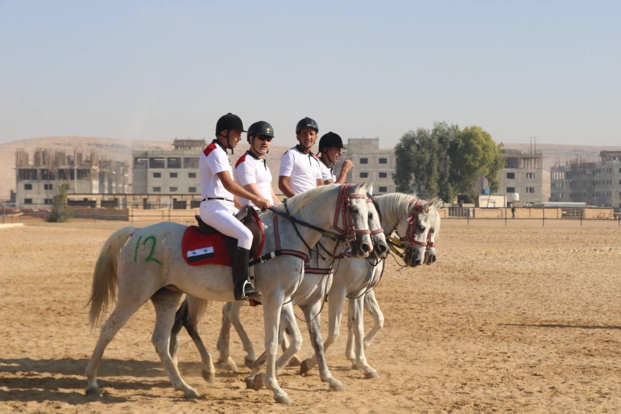 انطلاق فعاليات البطولة العسكرية الدولية الأولى لالتقاط الأوتاد بالزرقاء