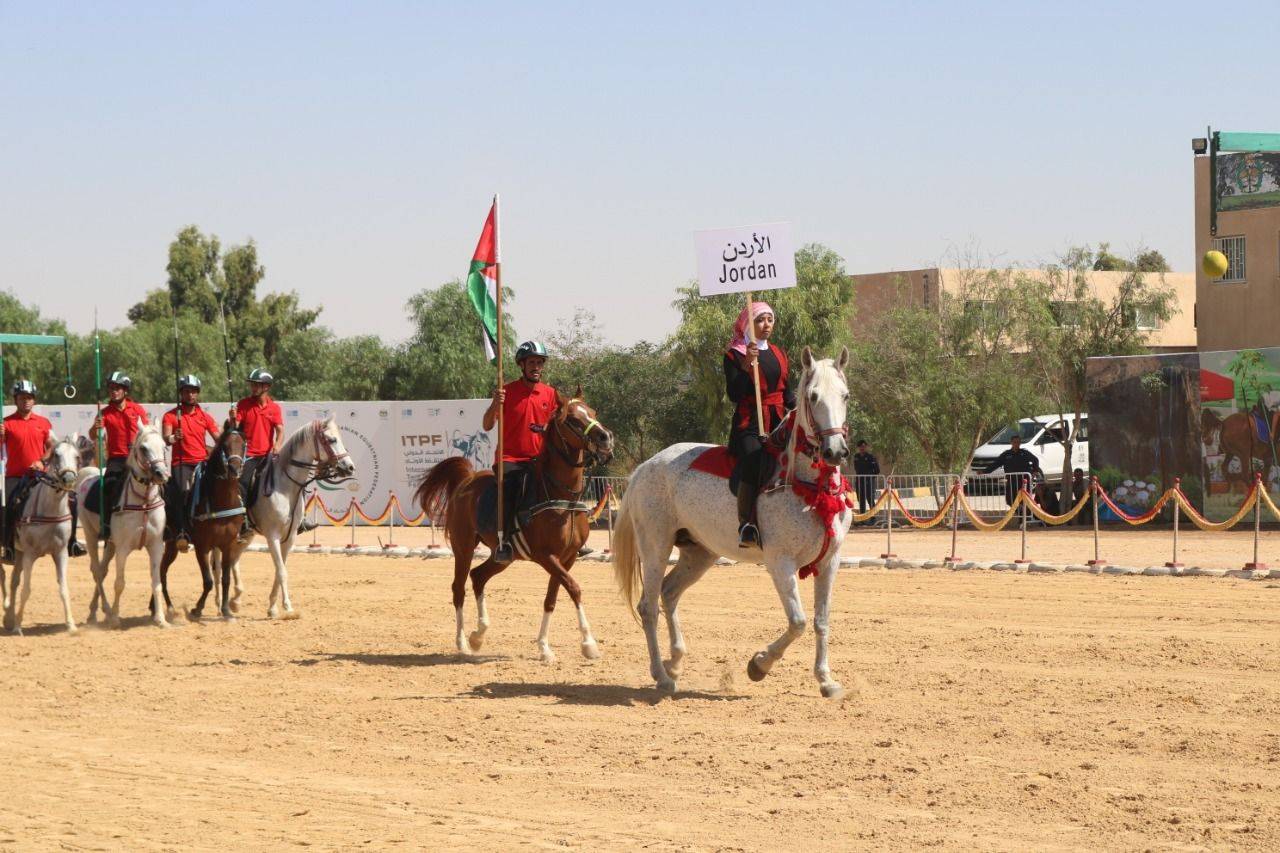 انطلاق فعاليات البطولة العسكرية الدولية الأولى لالتقاط الأوتاد بالزرقاء
