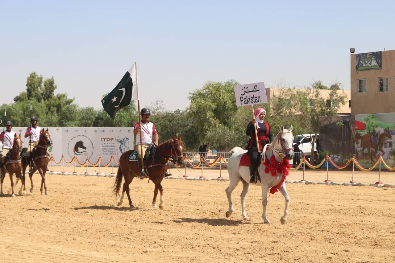 انطلاق فعاليات البطولة العسكرية الدولية الأولى لالتقاط الأوتاد بالزرقاء