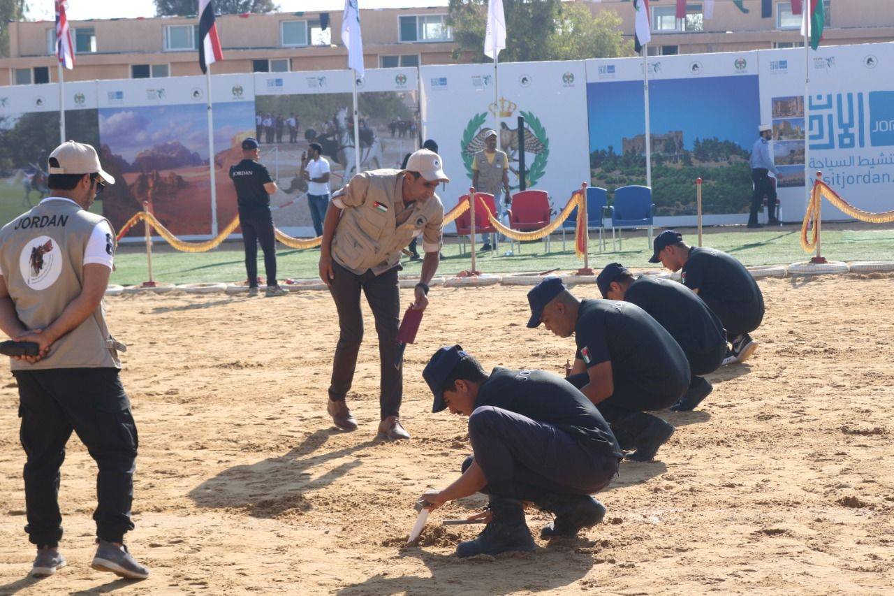 انطلاق فعاليات البطولة العسكرية الدولية الأولى لالتقاط الأوتاد بالزرقاء