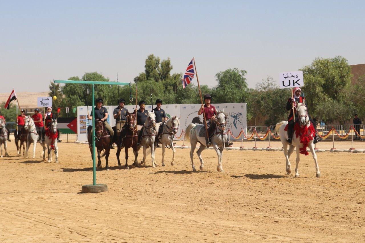 انطلاق فعاليات البطولة العسكرية الدولية الأولى لالتقاط الأوتاد بالزرقاء
