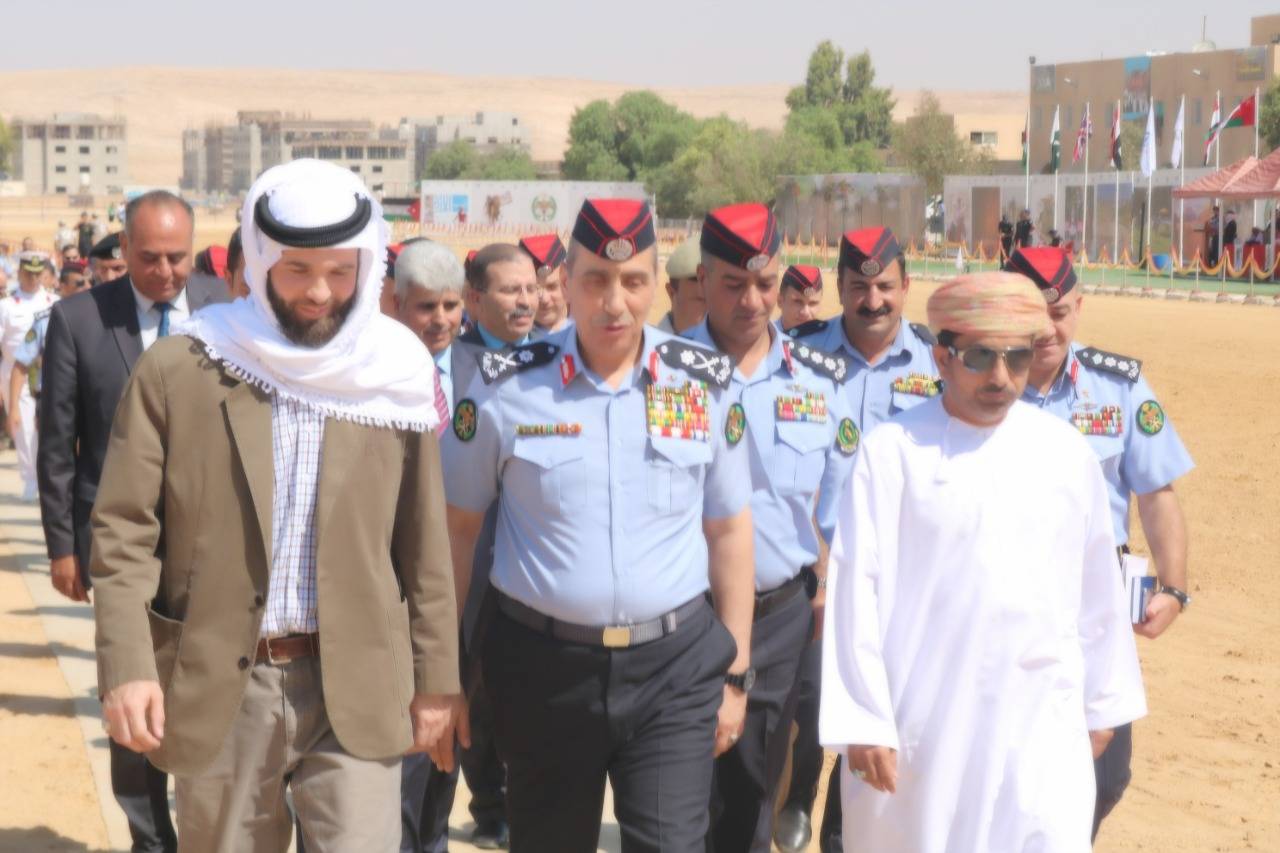 انطلاق فعاليات البطولة العسكرية الدولية الأولى لالتقاط الأوتاد بالزرقاء