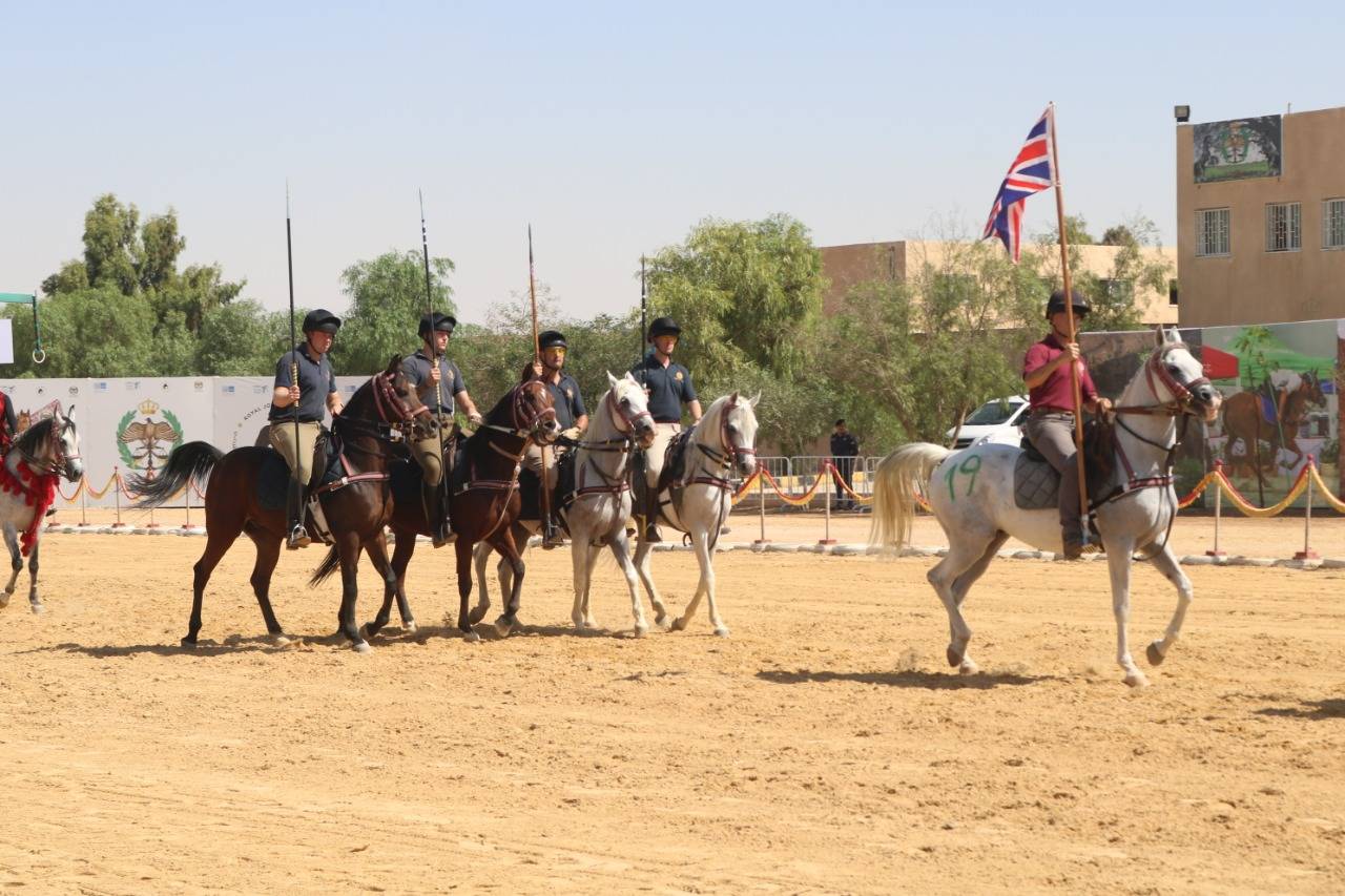 انطلاق فعاليات البطولة العسكرية الدولية الأولى لالتقاط الأوتاد بالزرقاء