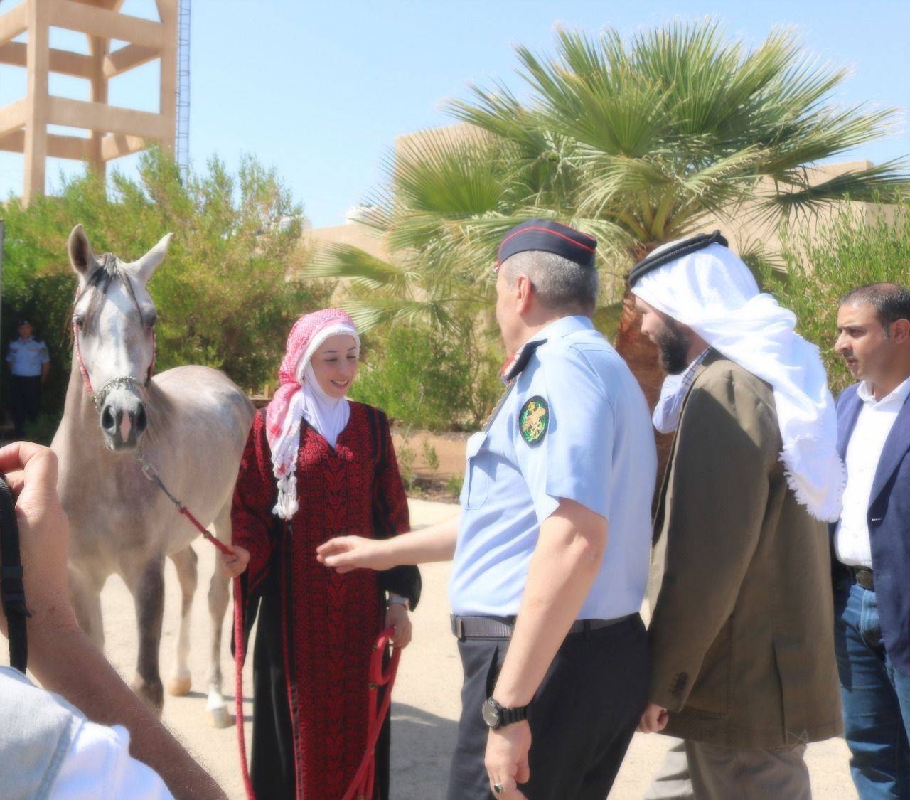 انطلاق فعاليات البطولة العسكرية الدولية الأولى لالتقاط الأوتاد بالزرقاء