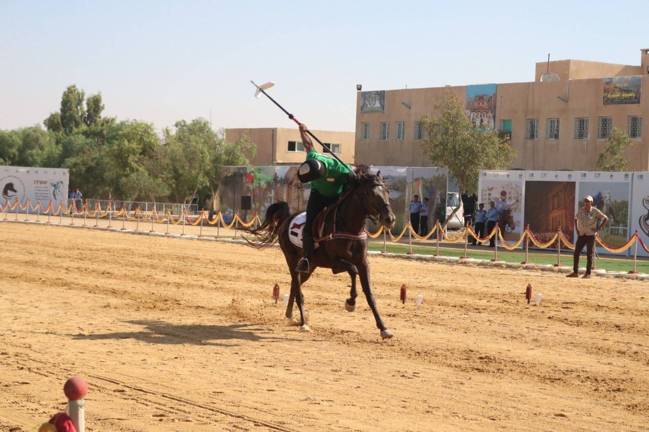 انطلاق فعاليات البطولة العسكرية الدولية الأولى لالتقاط الأوتاد بالزرقاء