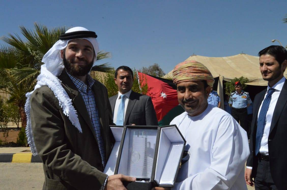 انطلاق فعاليات البطولة العسكرية الدولية الأولى لالتقاط الأوتاد بالزرقاء