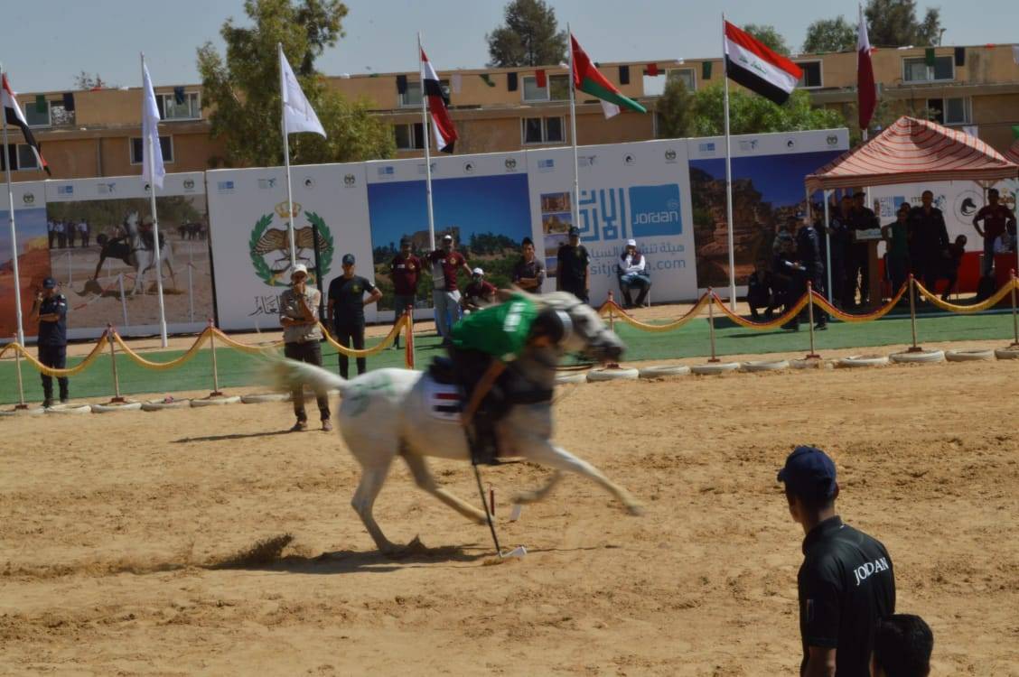 انطلاق فعاليات البطولة العسكرية الدولية الأولى لالتقاط الأوتاد بالزرقاء