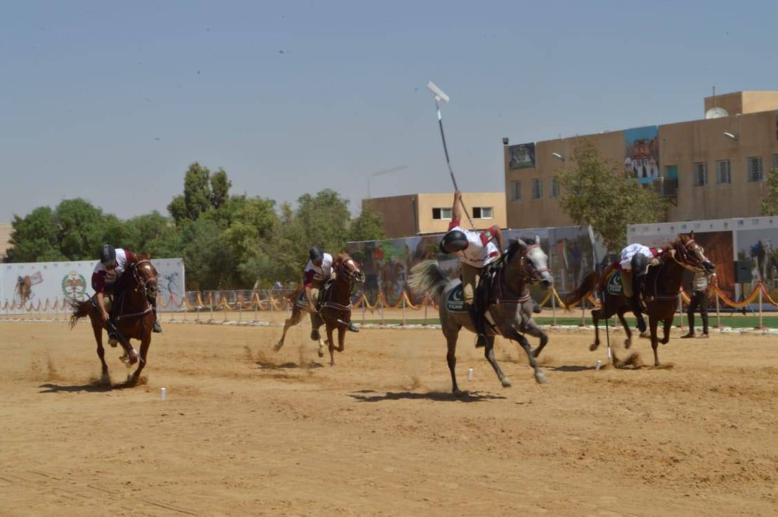 انطلاق فعاليات البطولة العسكرية الدولية الأولى لالتقاط الأوتاد بالزرقاء