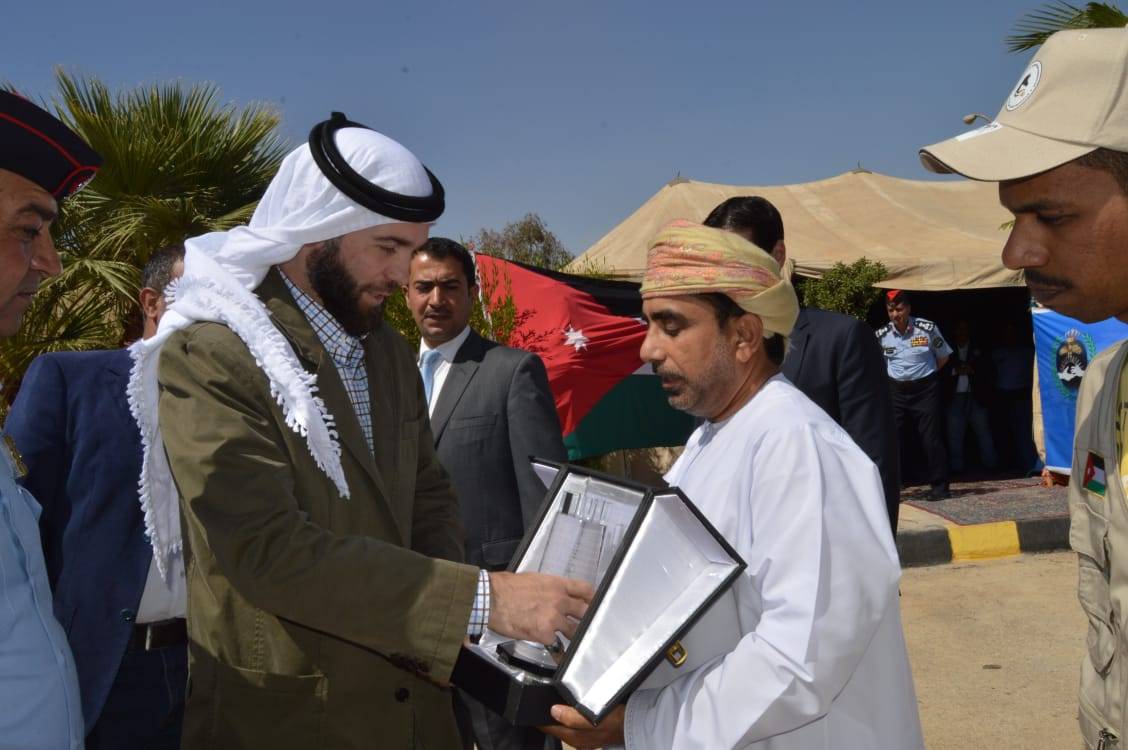 انطلاق فعاليات البطولة العسكرية الدولية الأولى لالتقاط الأوتاد بالزرقاء