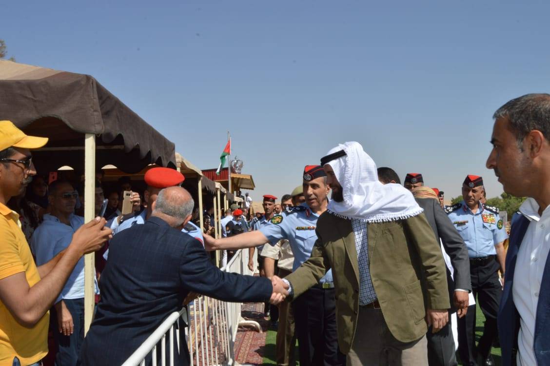 انطلاق فعاليات البطولة العسكرية الدولية الأولى لالتقاط الأوتاد بالزرقاء