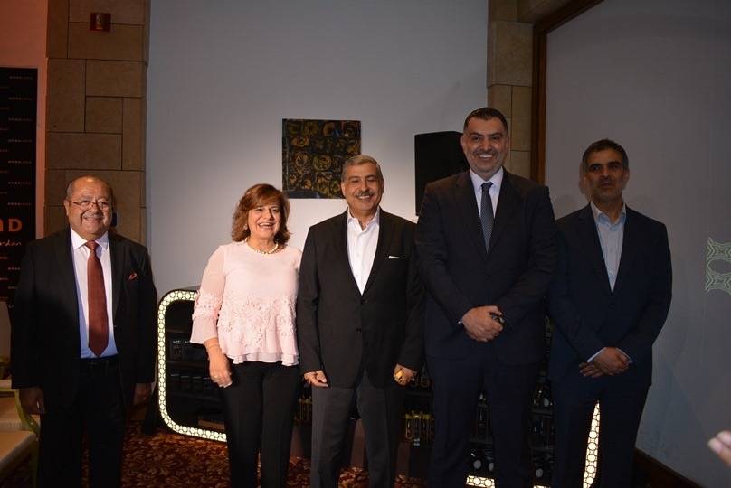 اطلاق العلامة التجارية الخاصة amraland، وهو مشروع لإنتاج وبيع وتصدير منتجات وطنية.