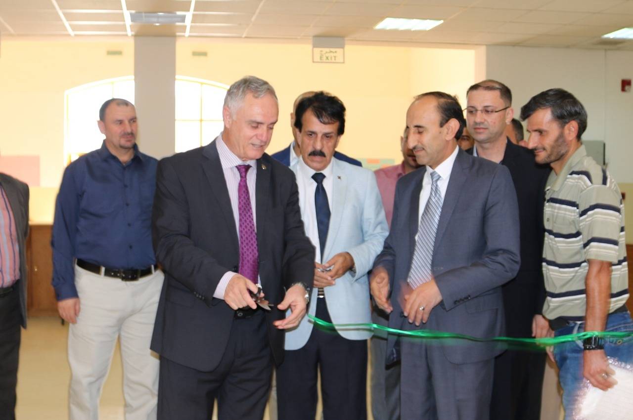 إفتتاح معرض للكتاب في جامعة الحسين بن طلال