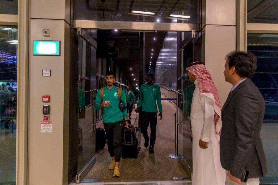 بعثة الاخضر تصل الى الأردن وتغادر غدا الى فلسطين لمواجهة منتخبها