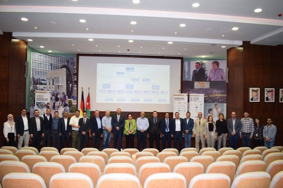 لقاء لطلبة  العلوم الإدارية واللوجستية بالجامعة الألمانية الأردنية