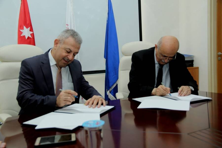 الجامعة الأميركية في مادبا توقع إتفاقية تعاون وتدريب مع شركة جلاكسي للتدريب