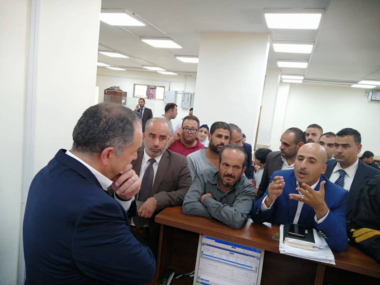 التلهوني  يتفقد سير العمل في محكمتي الرمثا وجرش