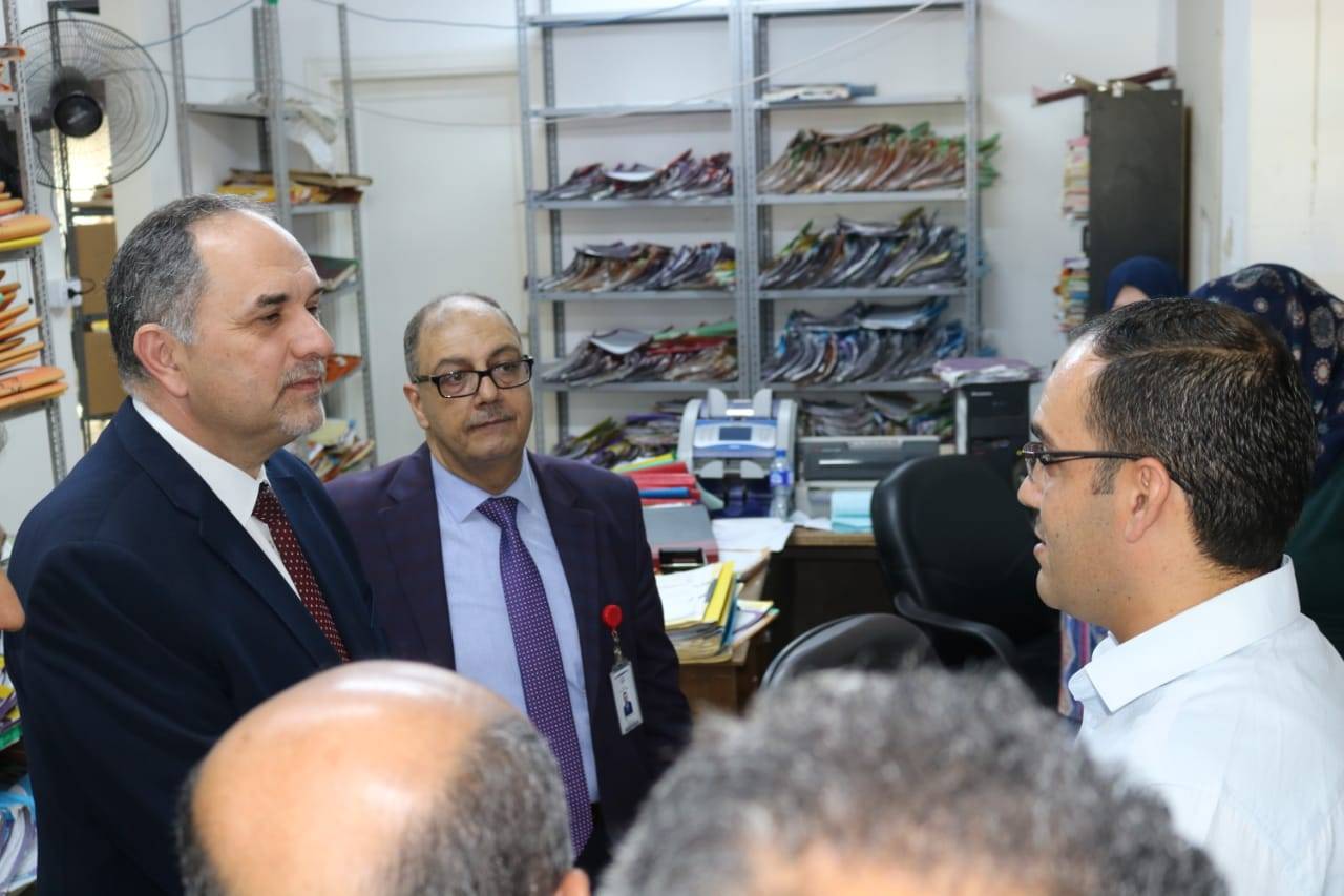 التلهوني  يتفقد سير العمل في محكمتي الرمثا وجرش