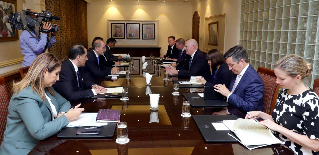 وزير الخارجية يستقبل مساعد وزير الخارجية الأمريكي للشؤون السياسية والعسكرية