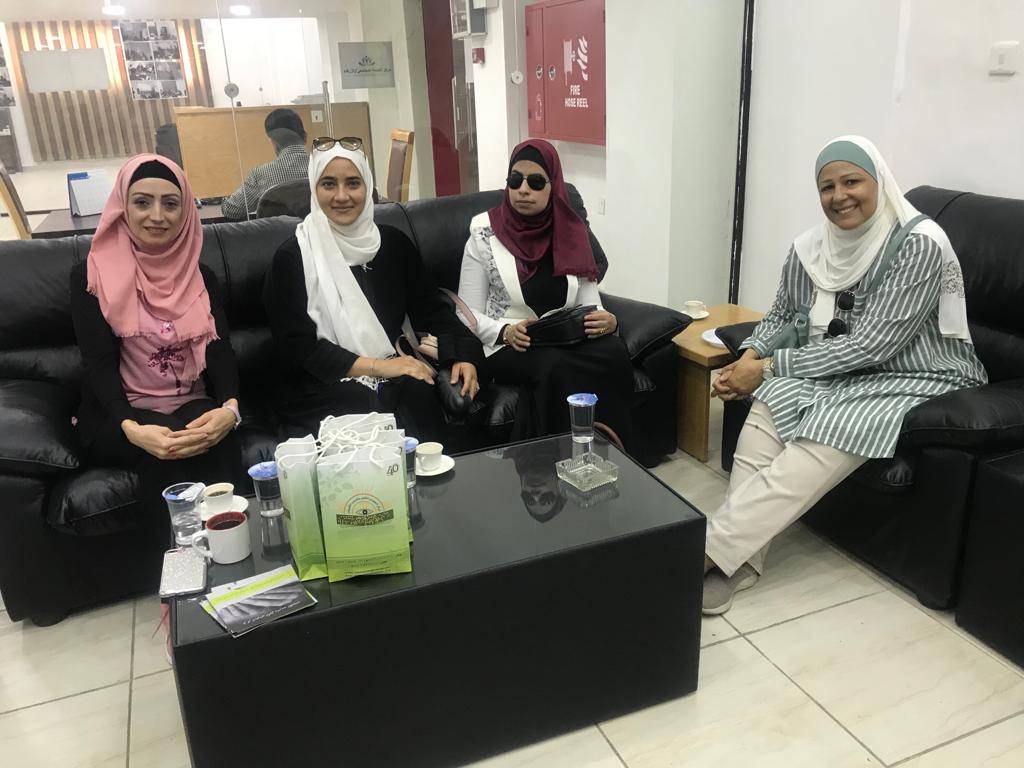 المركز السعودي لتدريب وتأهيل الكفيفات ينظم مسيرة توعوية بمناسبة اليوم العالمي للعصا البيضاء