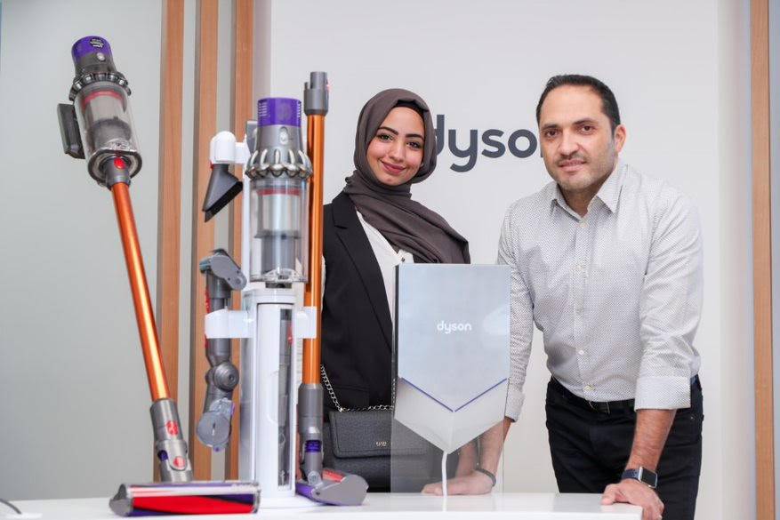 طلبة أميركية الشارقة يحققون نجاحاً باهراً في برنامج الظل الوظيفي مدير تنفيذي ليوم واحد