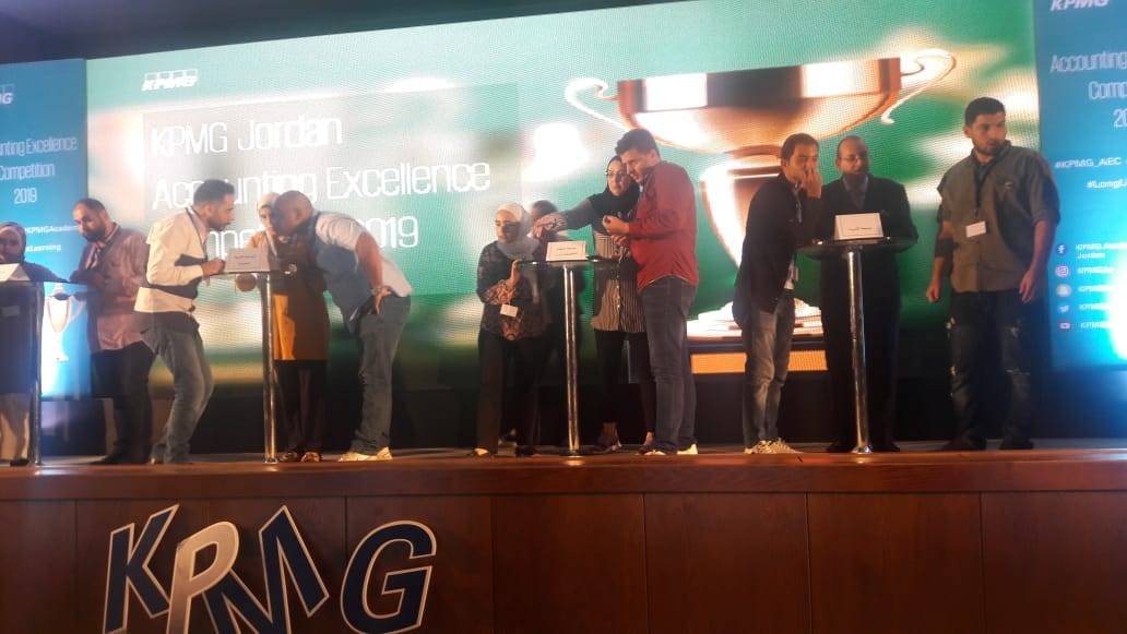 طلبة المحاسبة في البلقاء التطبيقية يحصدون المركز الأول في مسابقة مؤسسة كي بي ام جي للتميز المحاسبي على مستوى الجامعات الأردنية