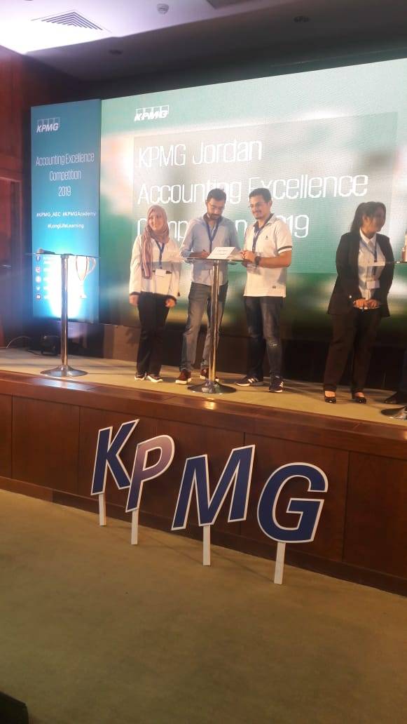 طلبة المحاسبة في البلقاء التطبيقية يحصدون المركز الأول في مسابقة مؤسسة كي بي ام جي للتميز المحاسبي على مستوى الجامعات الأردنية