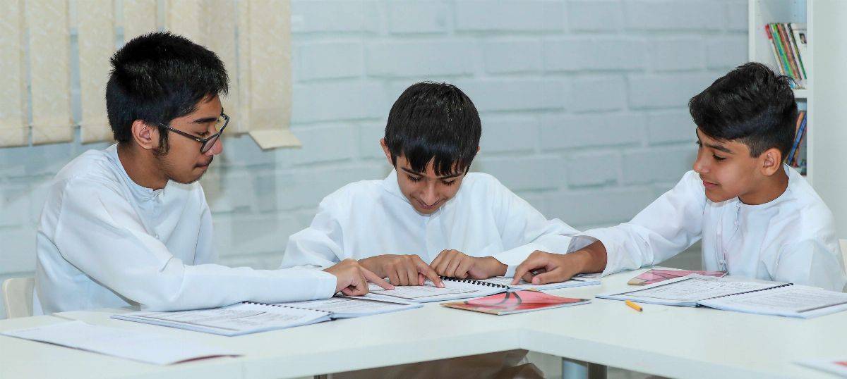 ناشئة الشارقة يتعلمون أساسيات اللغة اليابانية