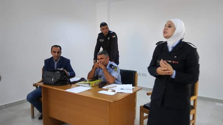 دورة للتعريف بالادارة الملكية لحماية البئية في مركز صحي الفحيص الشامل 