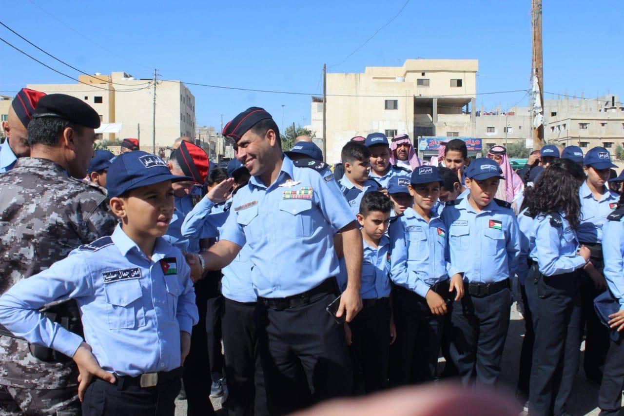 مديريات الشرطة  في المملكة تقيم عدداً من الفعاليات الشعبية التي تدعو للتوعية من مخاطر حوادث السير