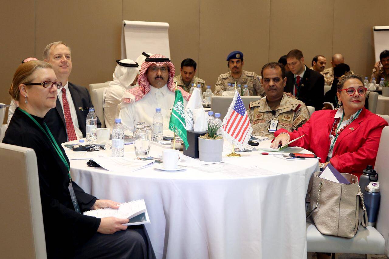 آل جابر : تدريب 60 سعودياً على الاستقرار واحتواء النزاعات 