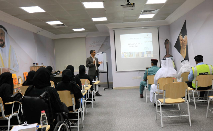 معھد الشارقة للتراث ینظم محاضرة حول التراث الثقافي بفرعھ في دبا الحصن