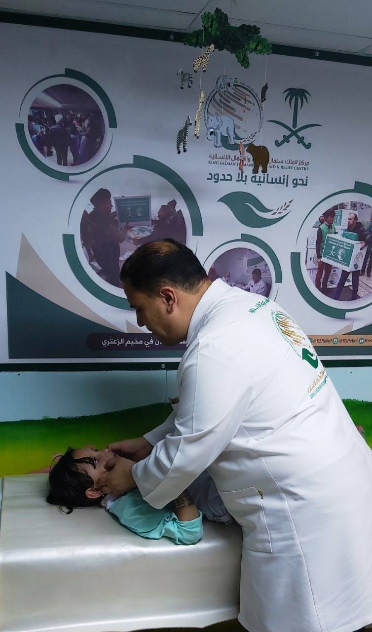 عيادات الاطفال التابعة لمركز الملك سلمان تعالج اكثر من (5.5) الف طفل سوري في الزعتري خلال شهر سبتمبر