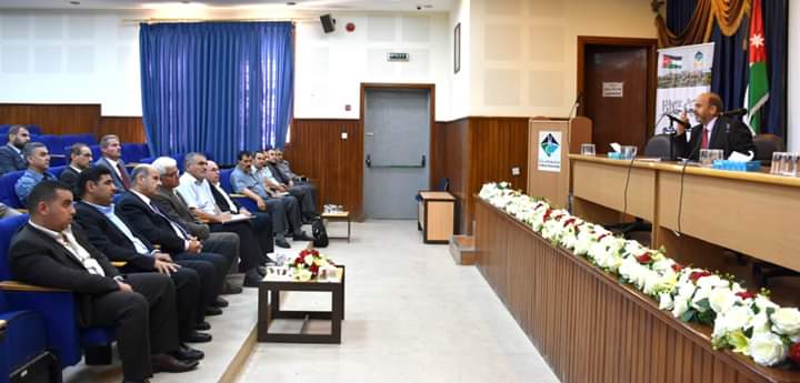 نائب رئيس جامعة جدارا يلتقي أعضاء هيئة التدريس في كلية الإقتصاد والأعمال