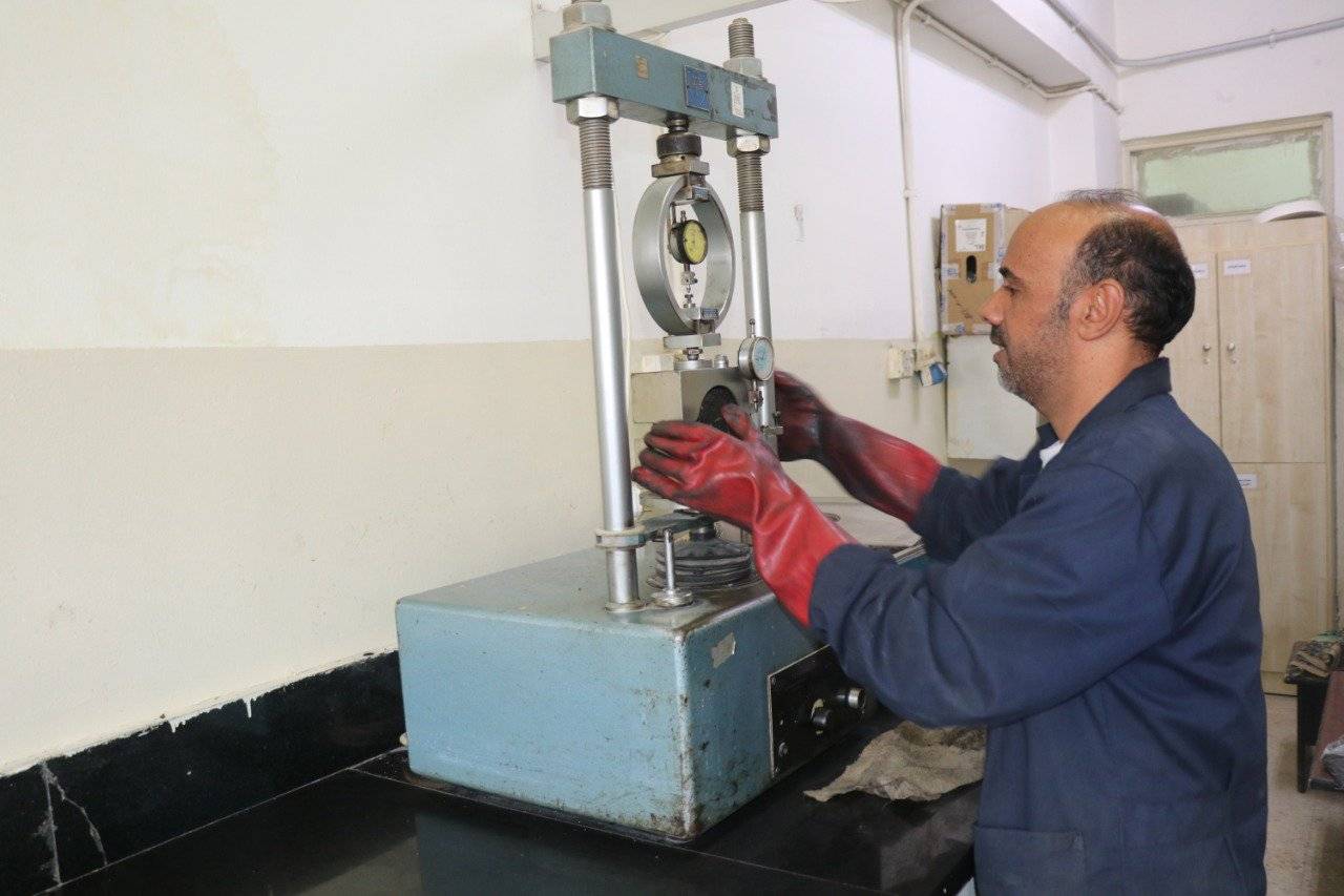 نائب أمين عمان يطلع على إنجازات منطقة بسمان ووحدة المختبرات الإنشائية