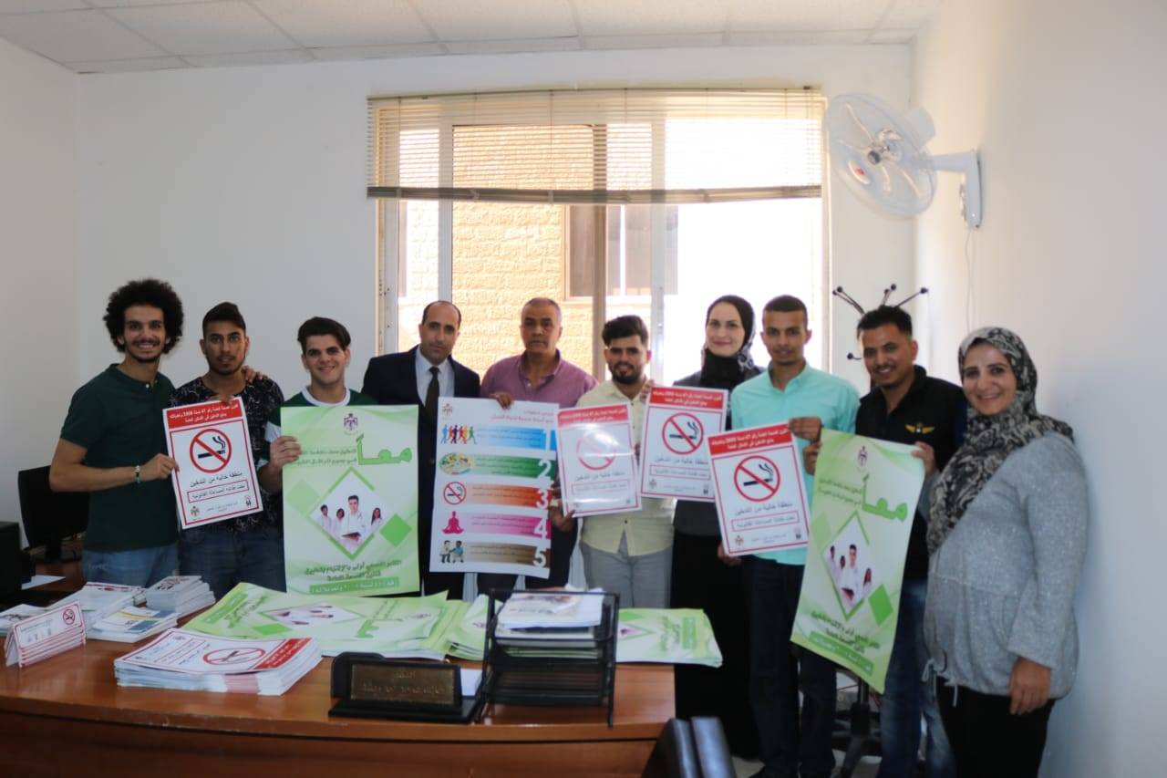 عميد كليه عمان الجامعيه يرعى حمله مكافحة التدخين في كلية عمان الجامعية