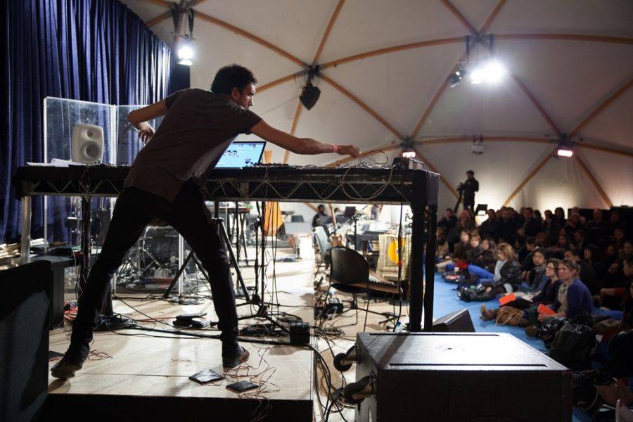 الشارقة للفنون تفتح باب المشاركة في 3 برامج للإقامة الفنیة