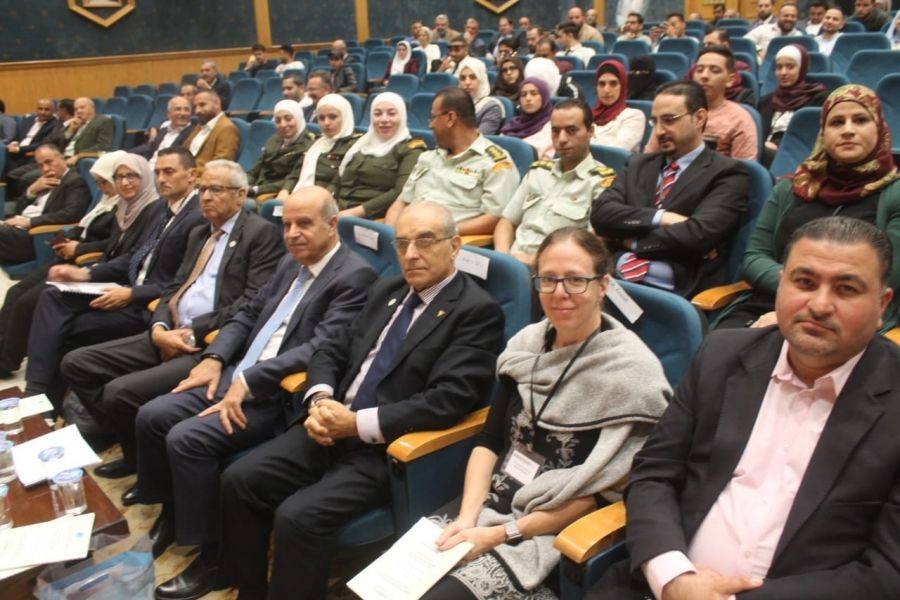 نصيرات يفتتح المؤتمر الدولي الأول للعلاج الطبيعي بعنوان الحركة من أجل الصحة في جامعة الإسراء