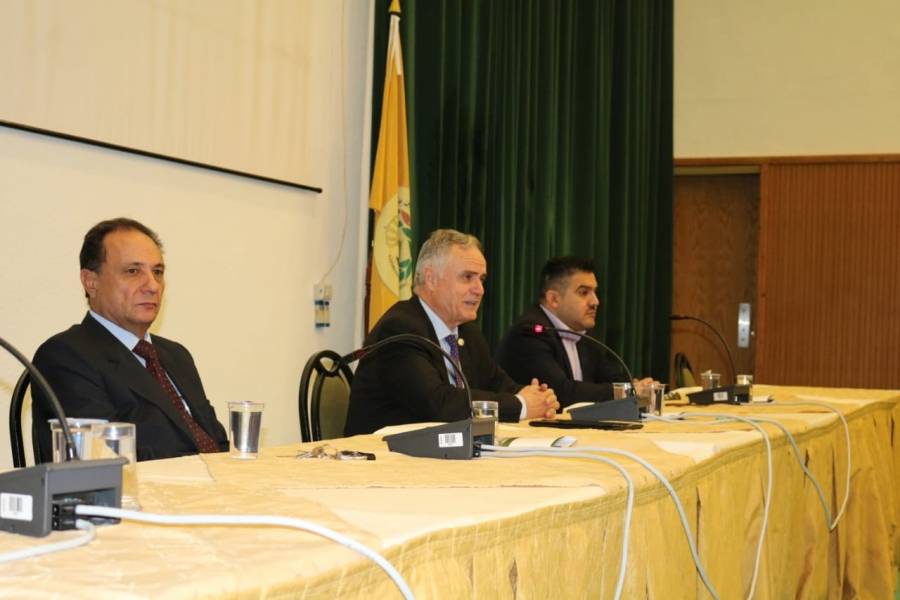 في لقاء مع أعضاء الهيئة التدريسية  أبو كركي: الجودة في التعليم هي ما نصبوا اليه في جامعة الحسين بن طلال