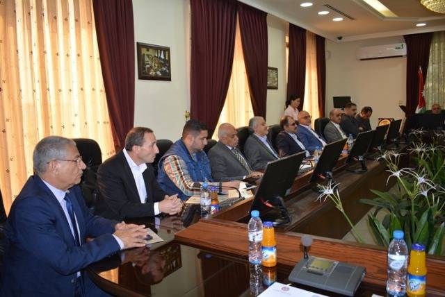 جامعة عمان الأهلية تتسلم راية الأتحاد الرياضي للجامعات الأردنية من نظيرتها الزيتونة