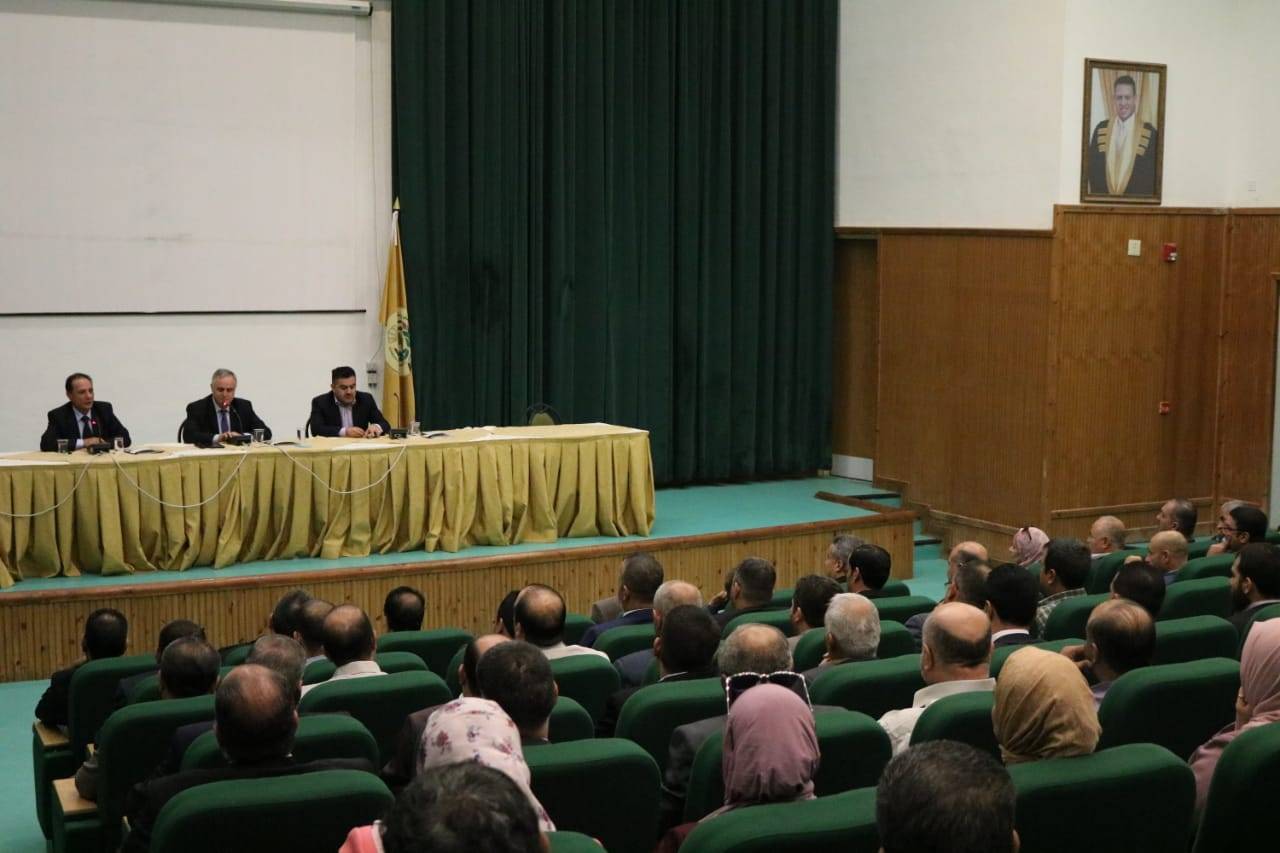 في لقاء مع أعضاء الهيئة التدريسية  أبو كركي: الجودة في التعليم هي ما نصبوا اليه في جامعة الحسين بن طلال