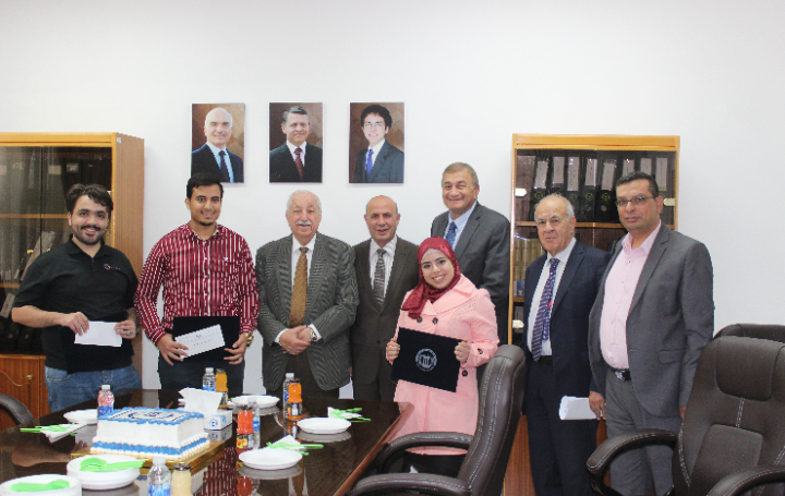 جامعة فیلادلفیا تكرم طلبتھا الفائزین في مسابقة التمیز المحاسبي لعام 2019