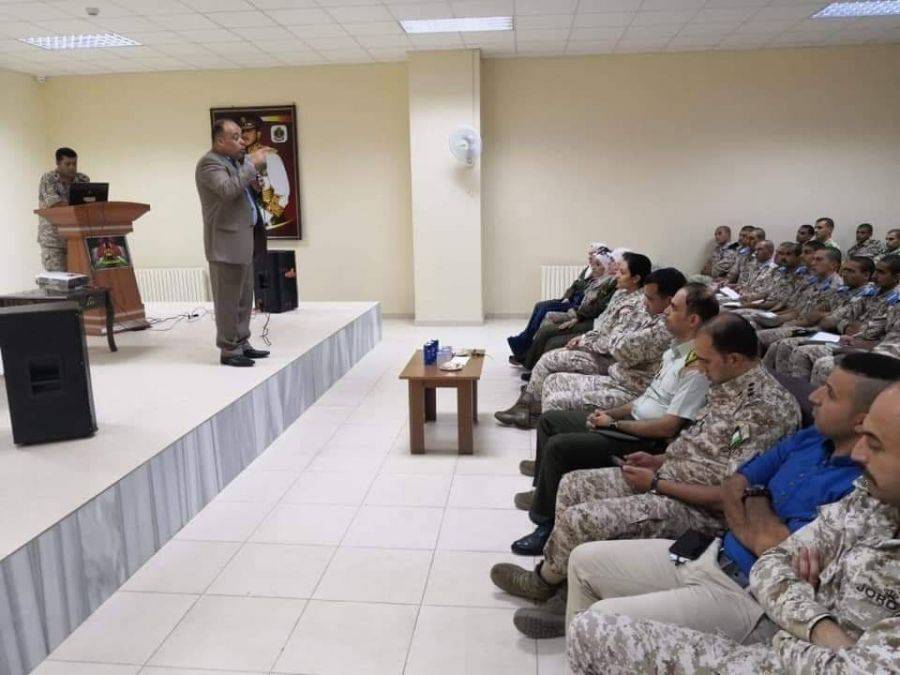 محاضرة بعنوان  آفة المخدرات وآثارها على الفرد والمجتمع  في كلية الخدمات الطبية الملكية