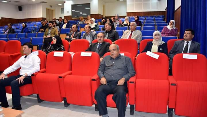 بحضور رئيس الجامعة .. كلية الآداب واللغات بجامعة جدارا تعقد اجتماعاً للهيئة التدريسية فيها