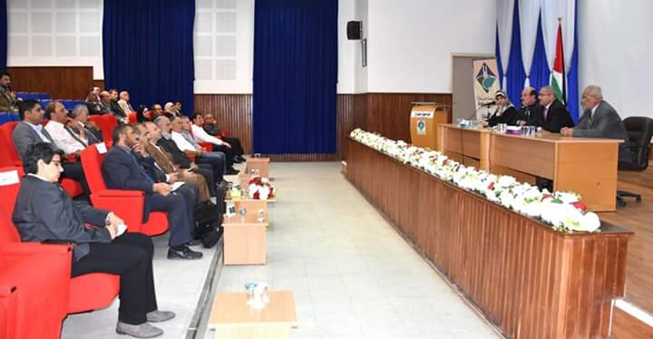 بحضور رئيس الجامعة .. كلية الآداب واللغات بجامعة جدارا تعقد اجتماعاً للهيئة التدريسية فيها