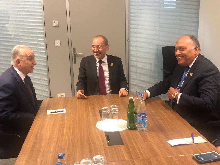 وزراء خارجية الاردن والعراق ومصر يعقدون اجتماعا ثلاثيا في باكو